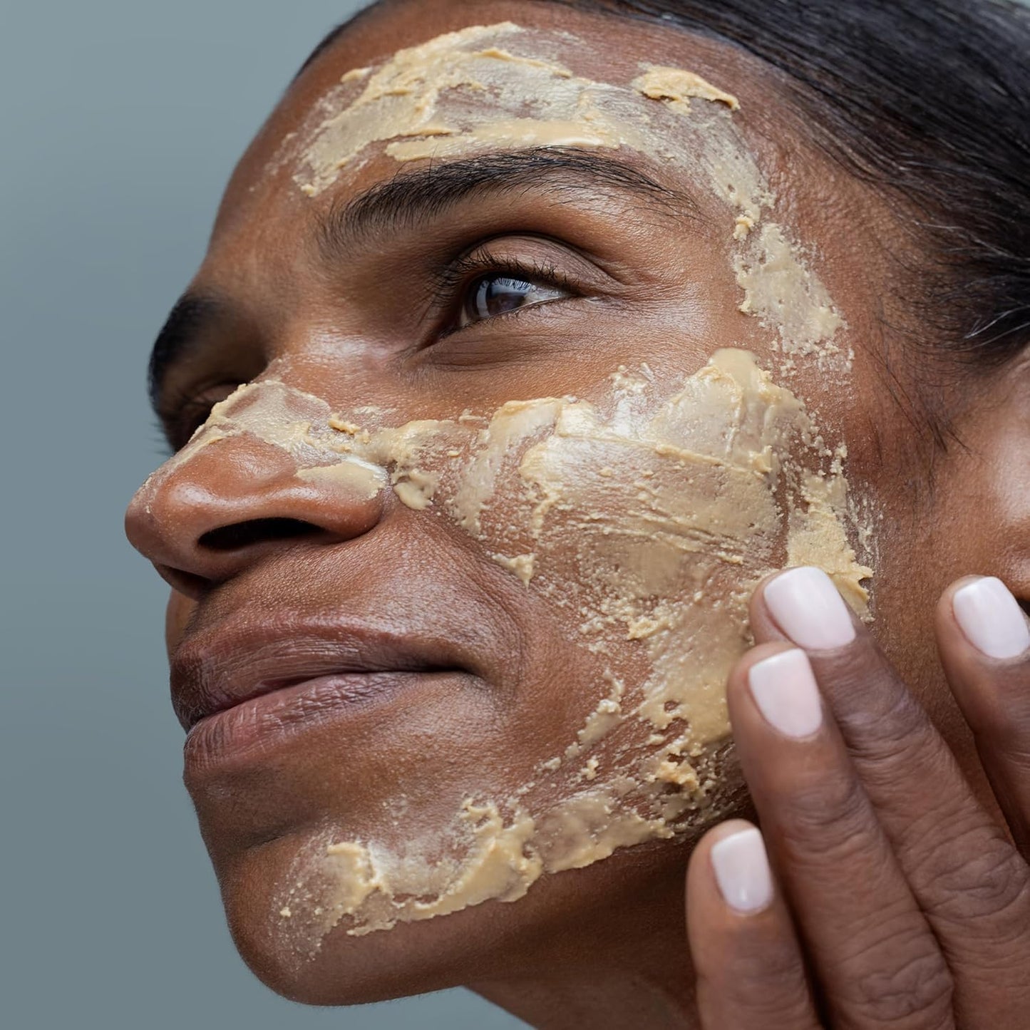 Polish away impurities and nourish skin with Obagi Professional-C Mask for a luminous, healthy complexion.