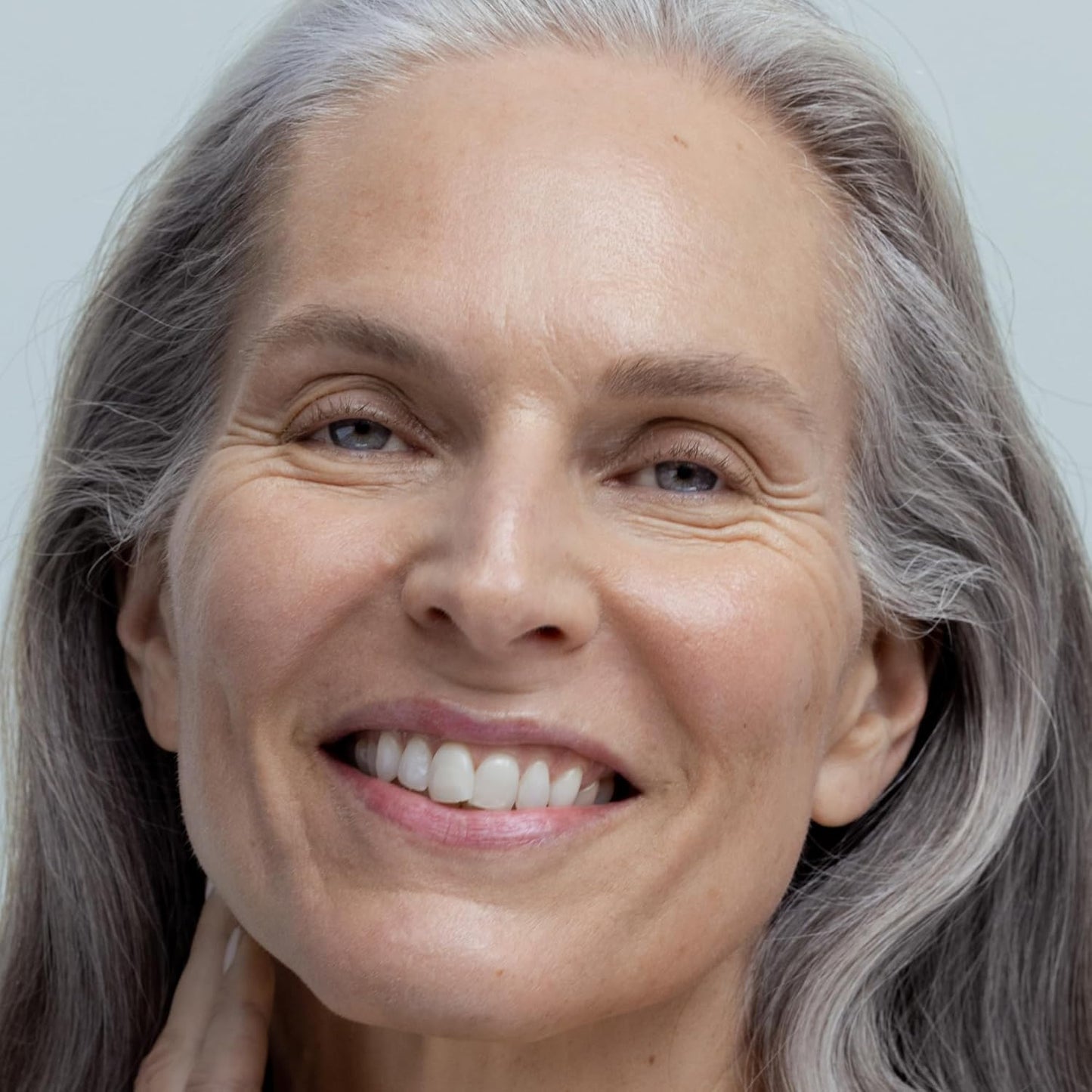 Advanced retinol formula reduces wrinkles and refines skin for a fresh, radiant glow.
